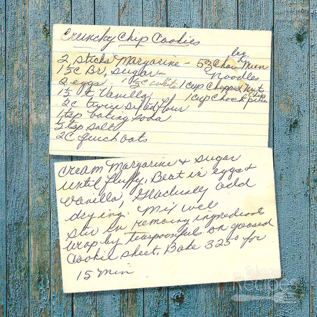 Handwritten recipe card for Crunchy Chip Cookies