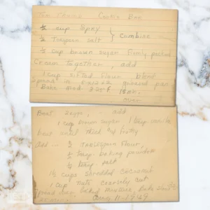 Handwritten recipe card for Tom THumb Cookie Bars
